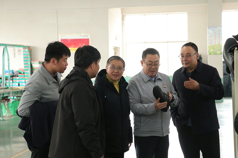 國內(nèi)著名集團(tuán)蒞臨百華鞋業(yè)，攜手打造合作新篇章！