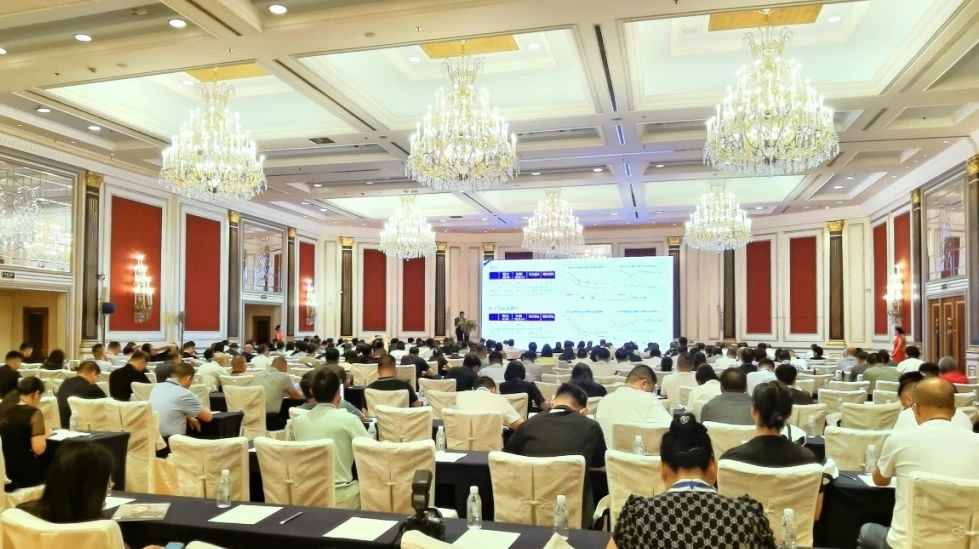 喜訊|山東百華鞋業有限公司再攀高峰！榮膺中國皮革協會常務理事單位