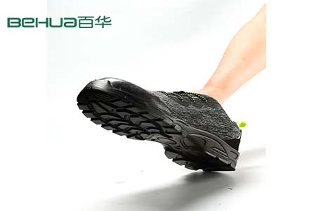 市面上的防滑鞋和廚師鞋是一樣的嗎，答案來了！